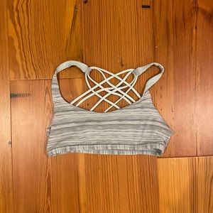 Lululemon free to be bra